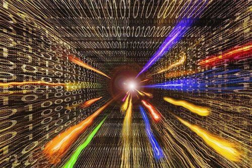 Tehnicienii liniei de producție a băuturilor din suc de fructe trebuie, de ob...